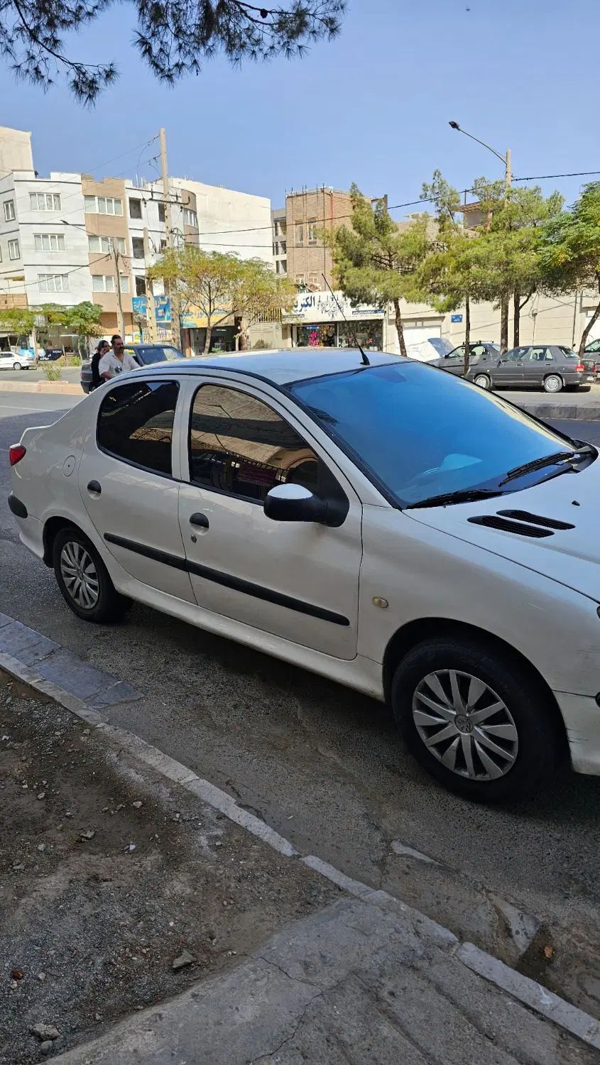 پژو ۲۰۶ صندوق دار v1 - 1389