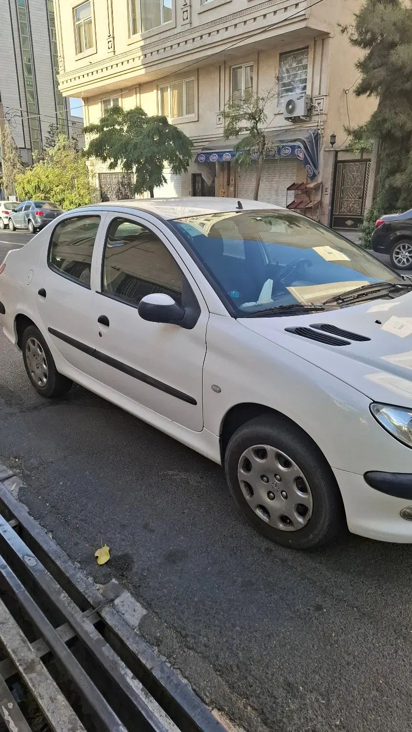 پژو ۲۰۶ صندوق دار v8 - 1397