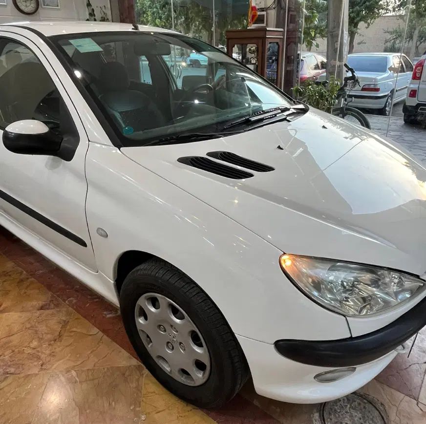 پژو ۲۰۶ صندوق دار v8 - 1397