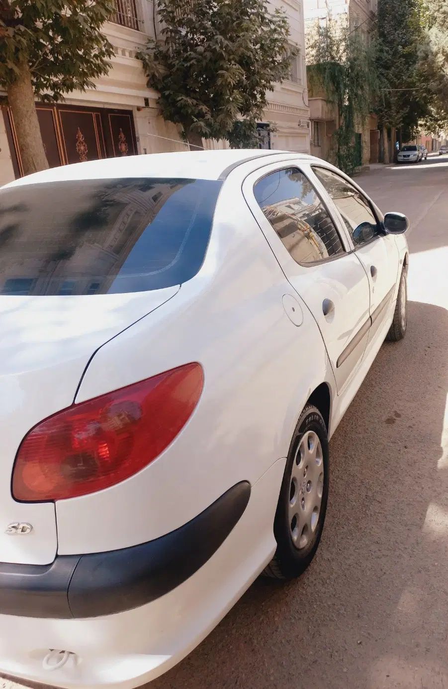 پژو ۲۰۶ صندوق دار v8 - 1397