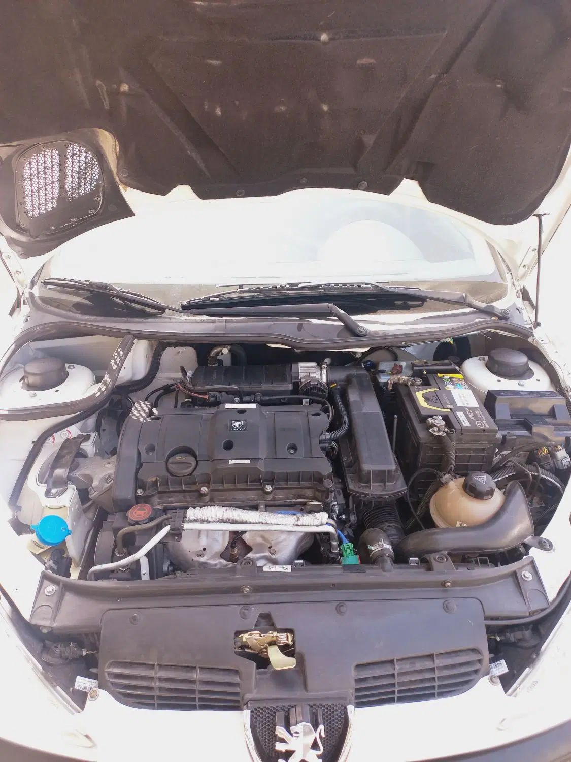 پژو ۲۰۶ صندوق دار v8 - 1397