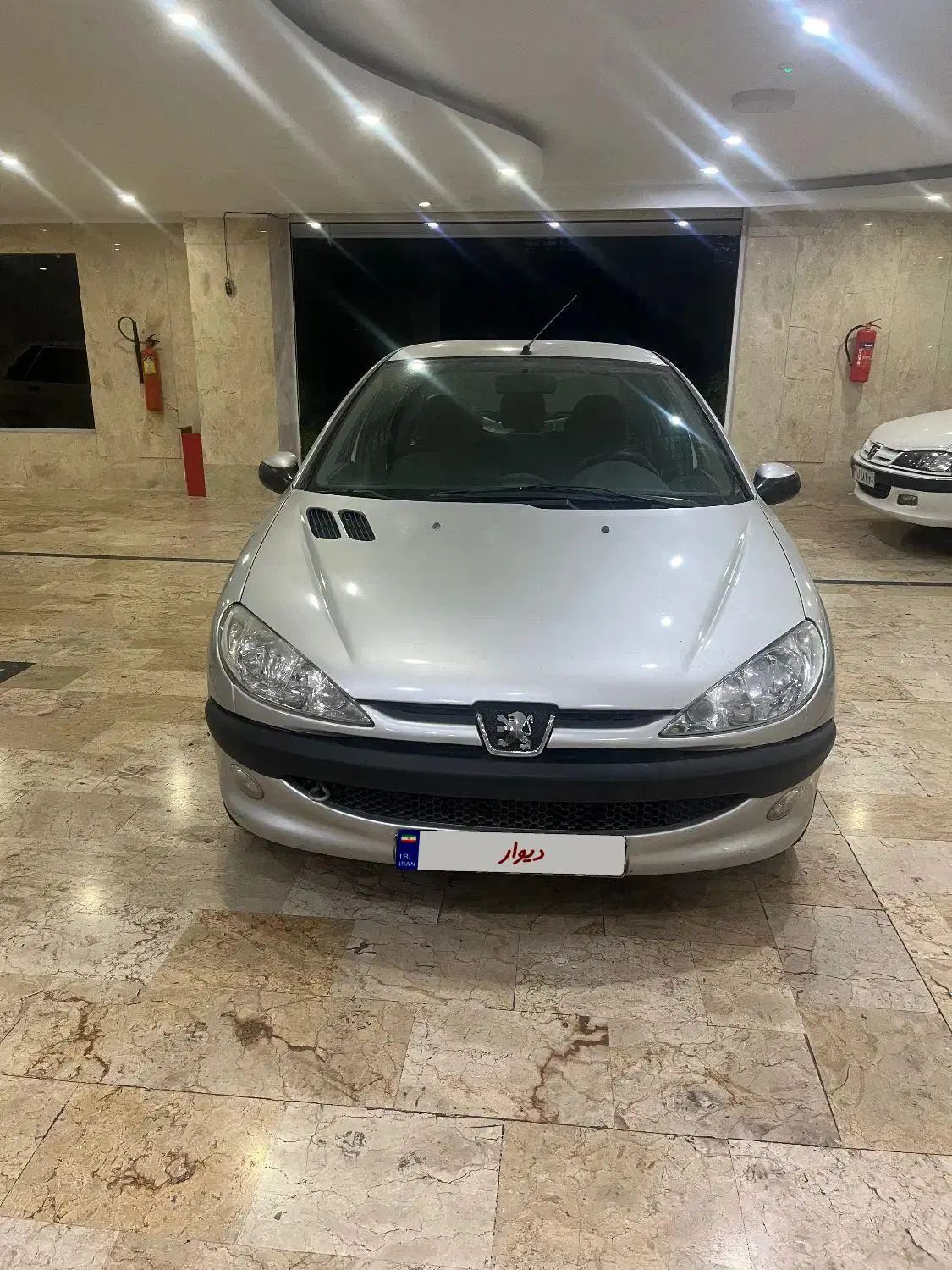 پژو ۲۰۶ صندوق دار v8 - 1396