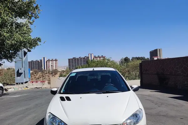 پژو ۲۰۶ صندوق دار v8 - 1397