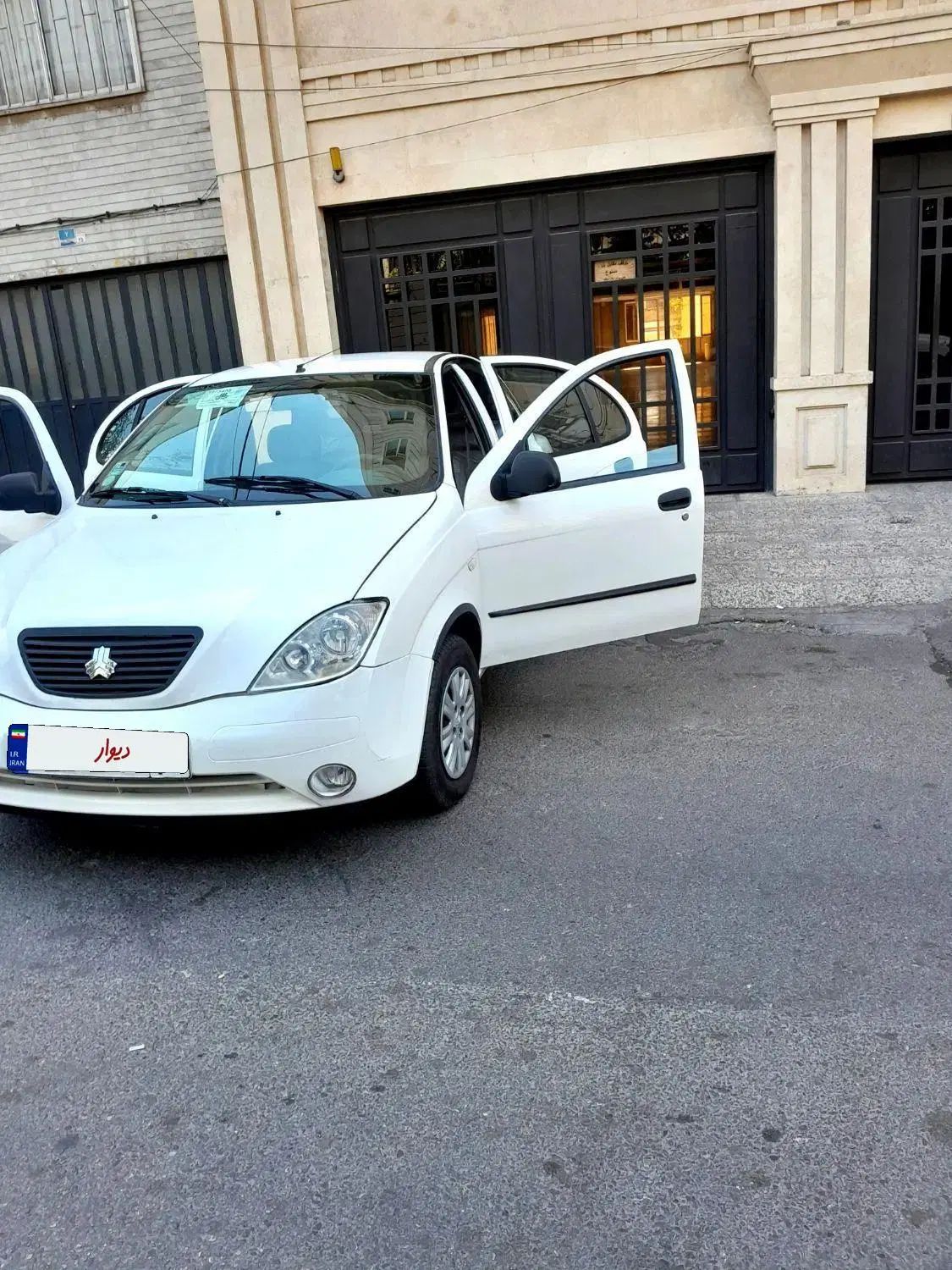 تیبا صندوق دار SX - 1401