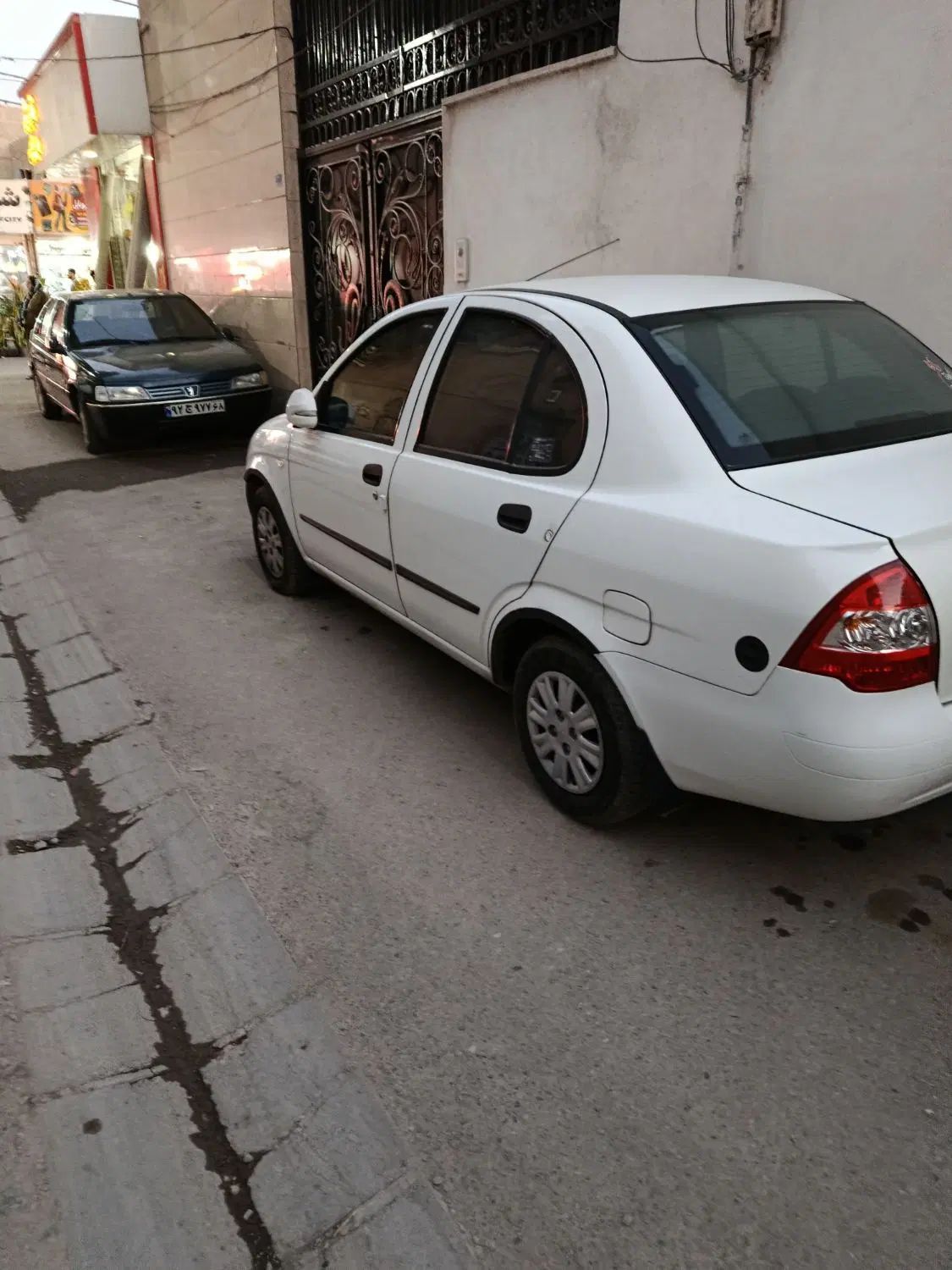تیبا صندوق دار SX - 1400