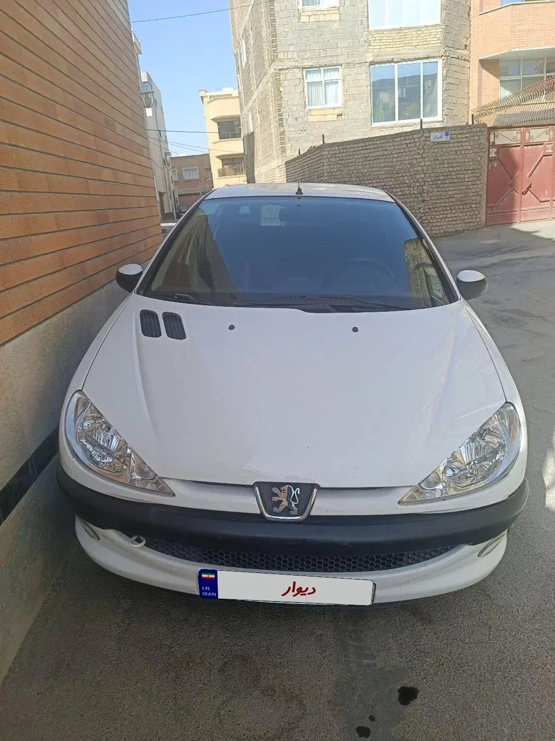 پژو ۲۰۶ صندوق دار v8 - 1398