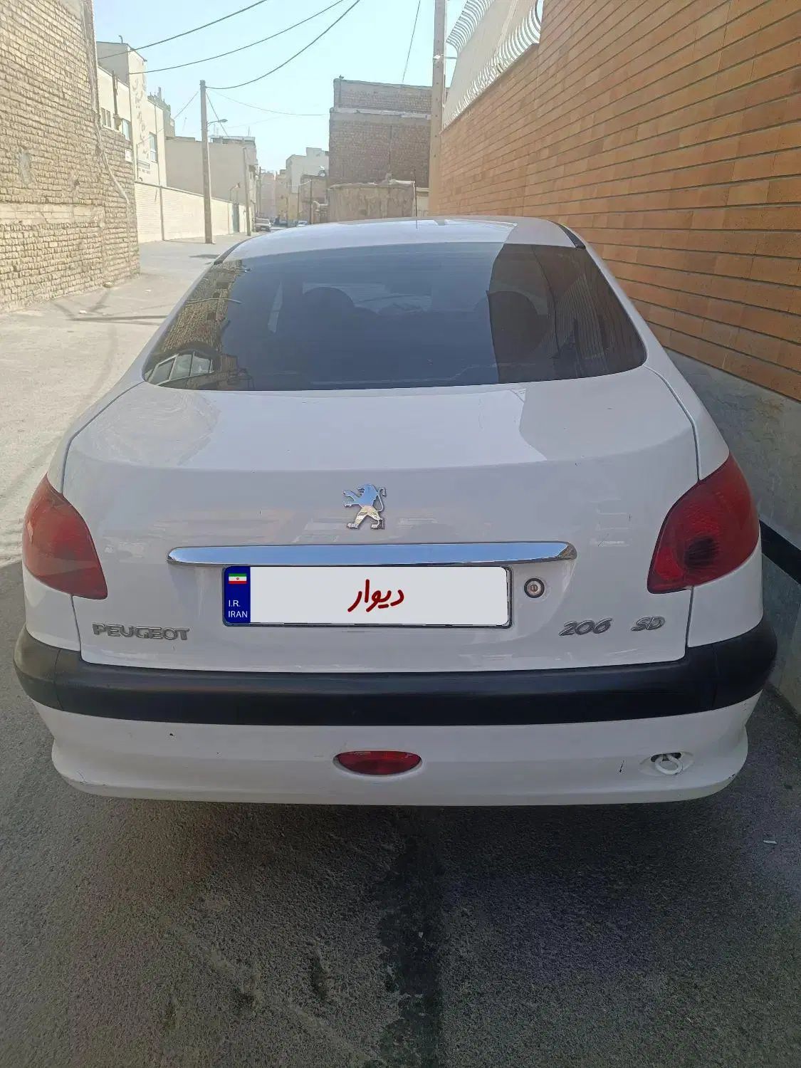 پژو ۲۰۶ صندوق دار v8 - 1398