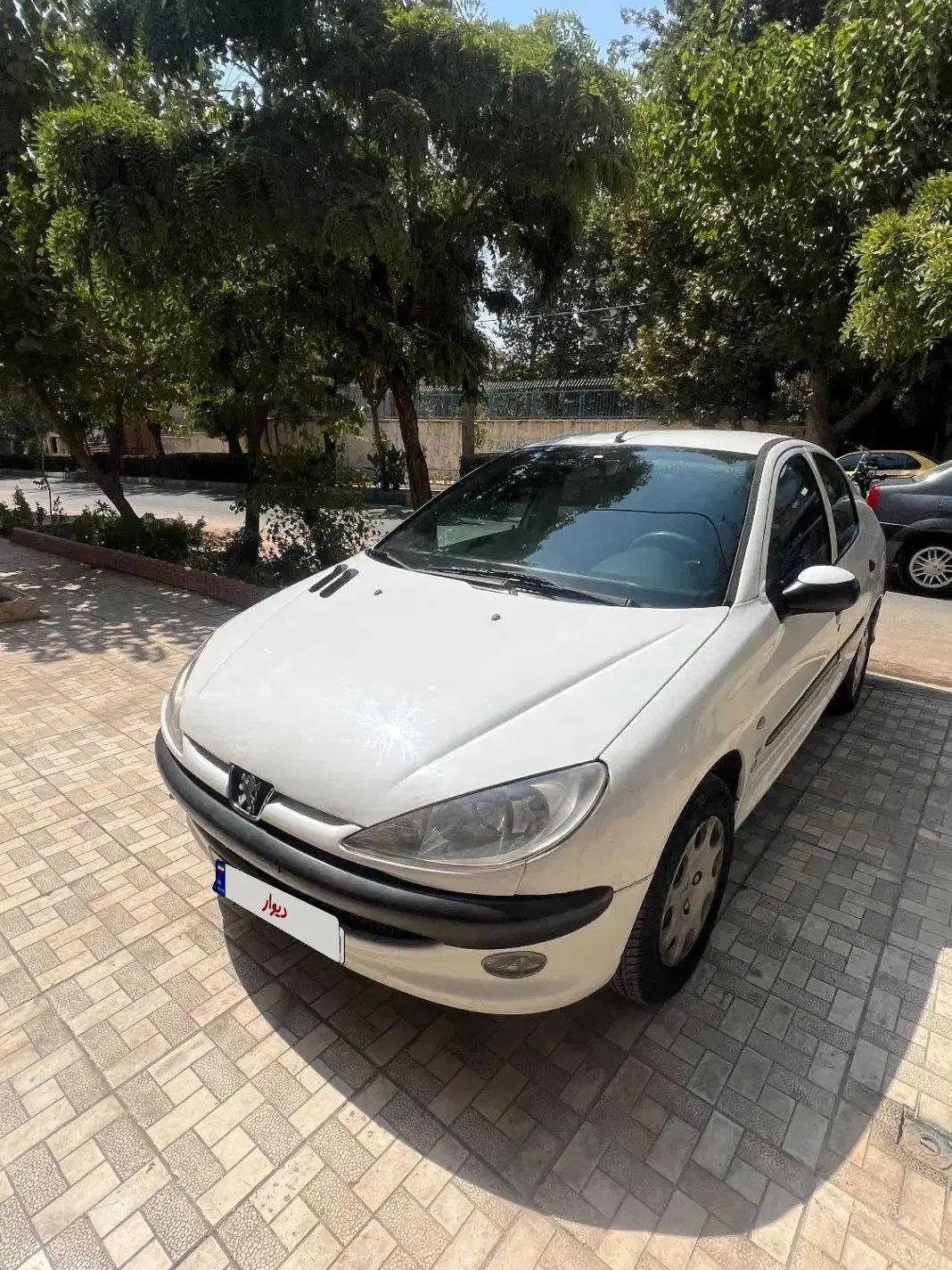 پژو ۲۰۶ صندوق دار v8 - 1394