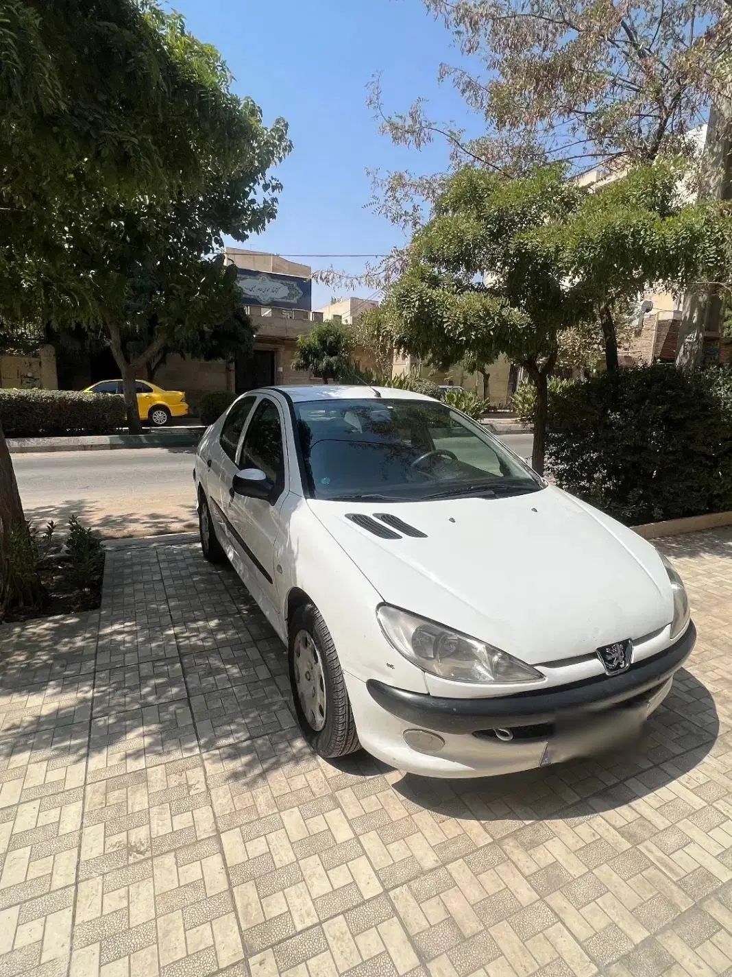 پژو ۲۰۶ صندوق دار v8 - 1394