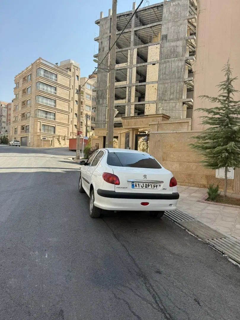پژو 206 تیپ 5 - 1390