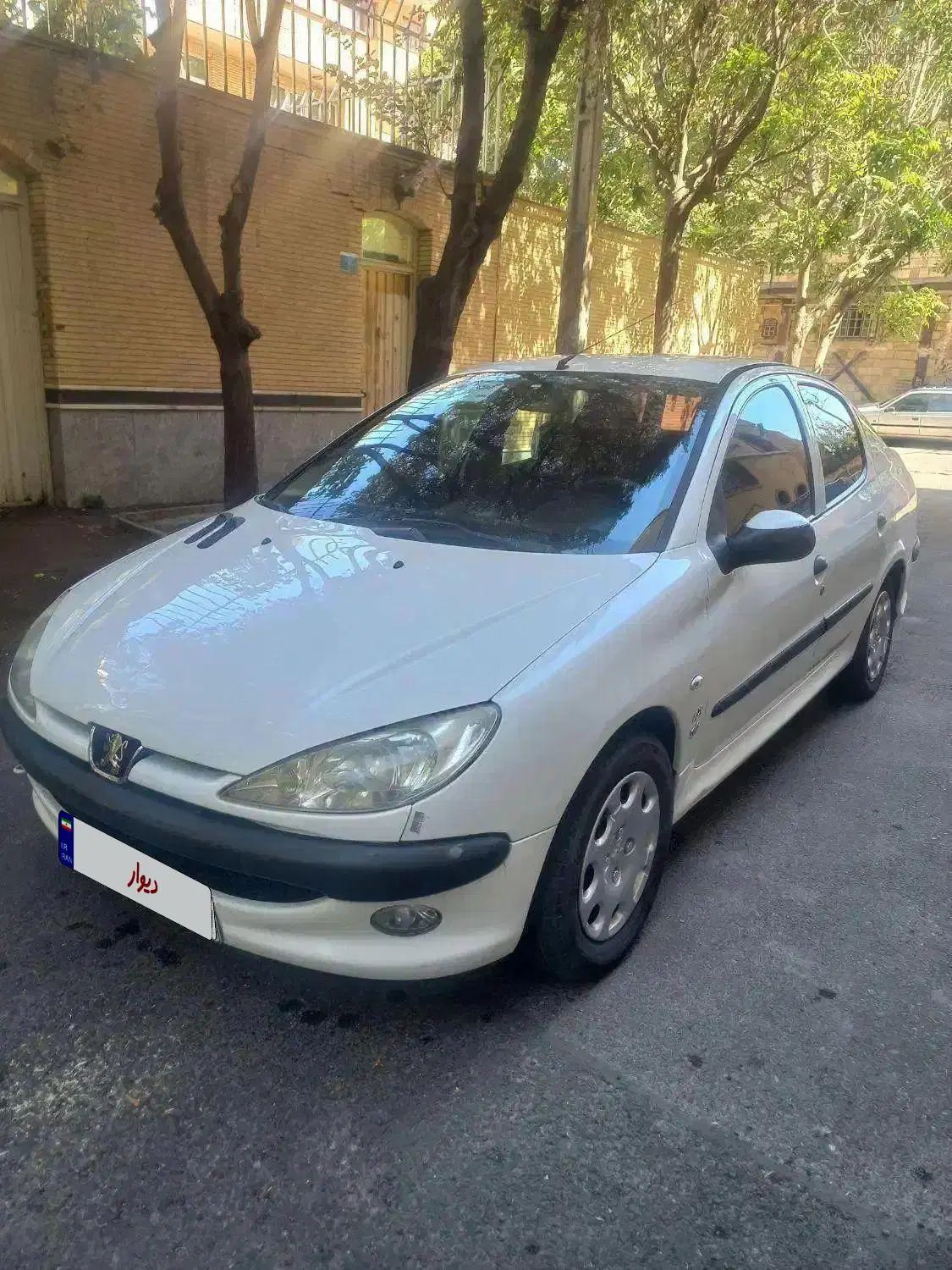 پژو ۲۰۶ صندوق دار v8 - 1394