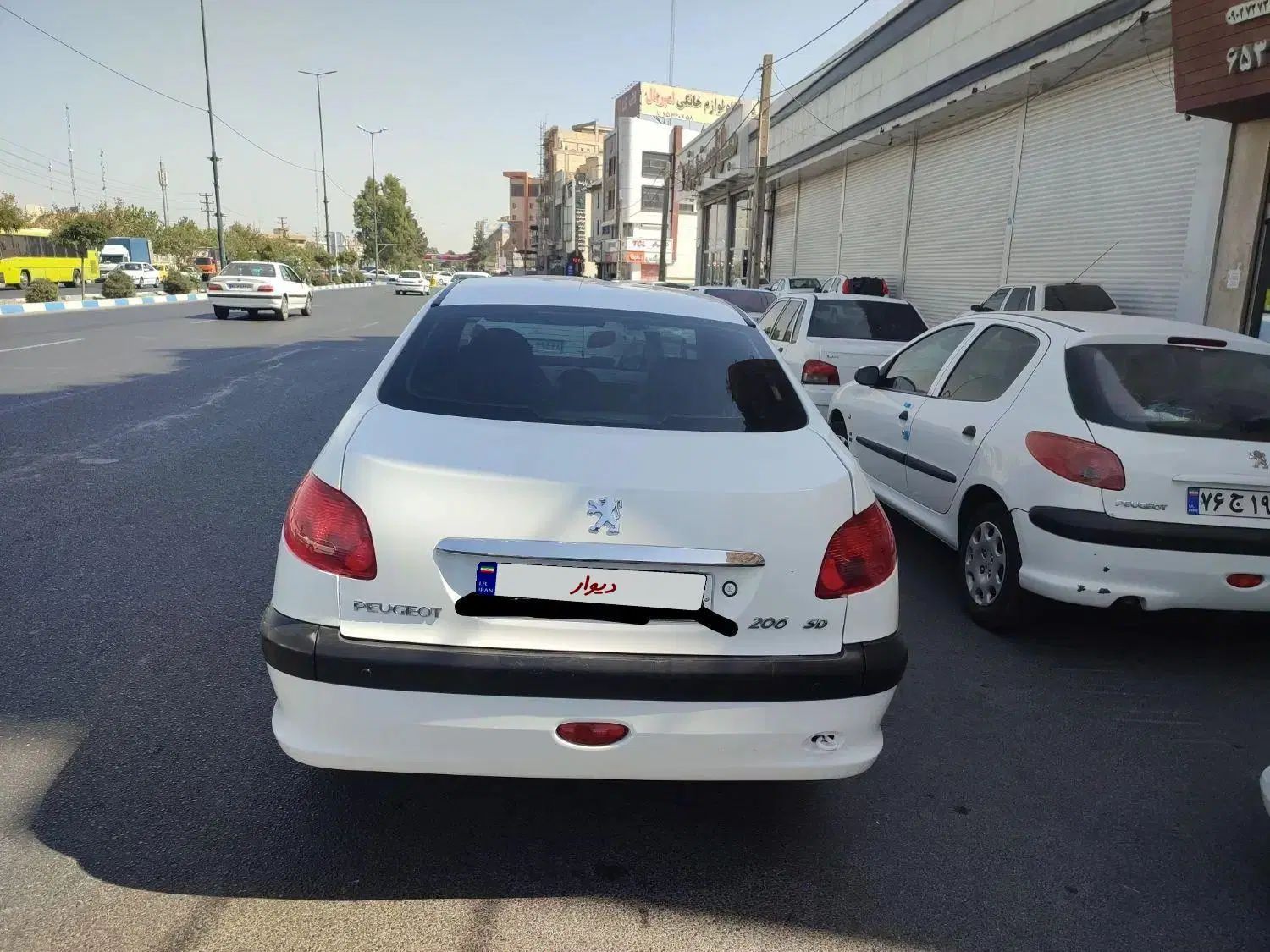 پژو ۲۰۶ صندوق دار v8 - 1398