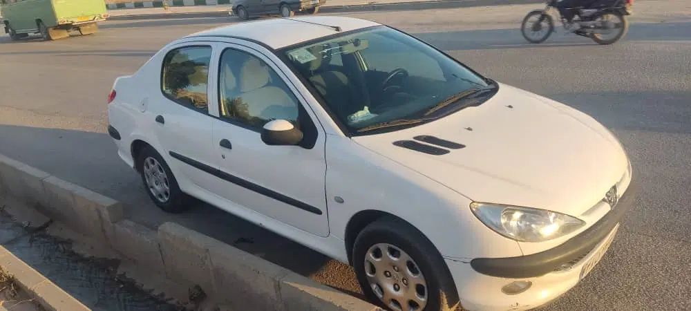 پژو ۲۰۶ صندوق دار v8 - 1397