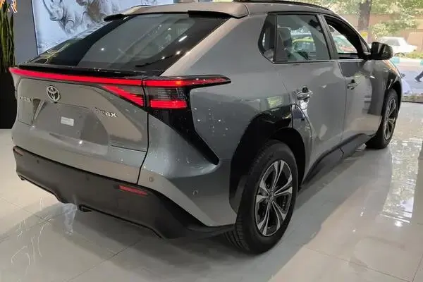 تویوتا bZ4X FWD مکس - 2024