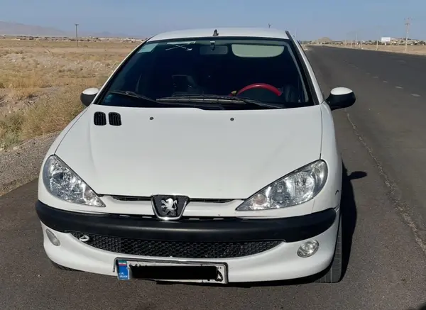 پژو ۲۰۶ صندوق دار v8 - 1396