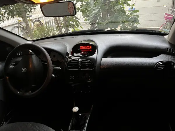 پژو ۲۰۶ صندوق دار v8 - 1394