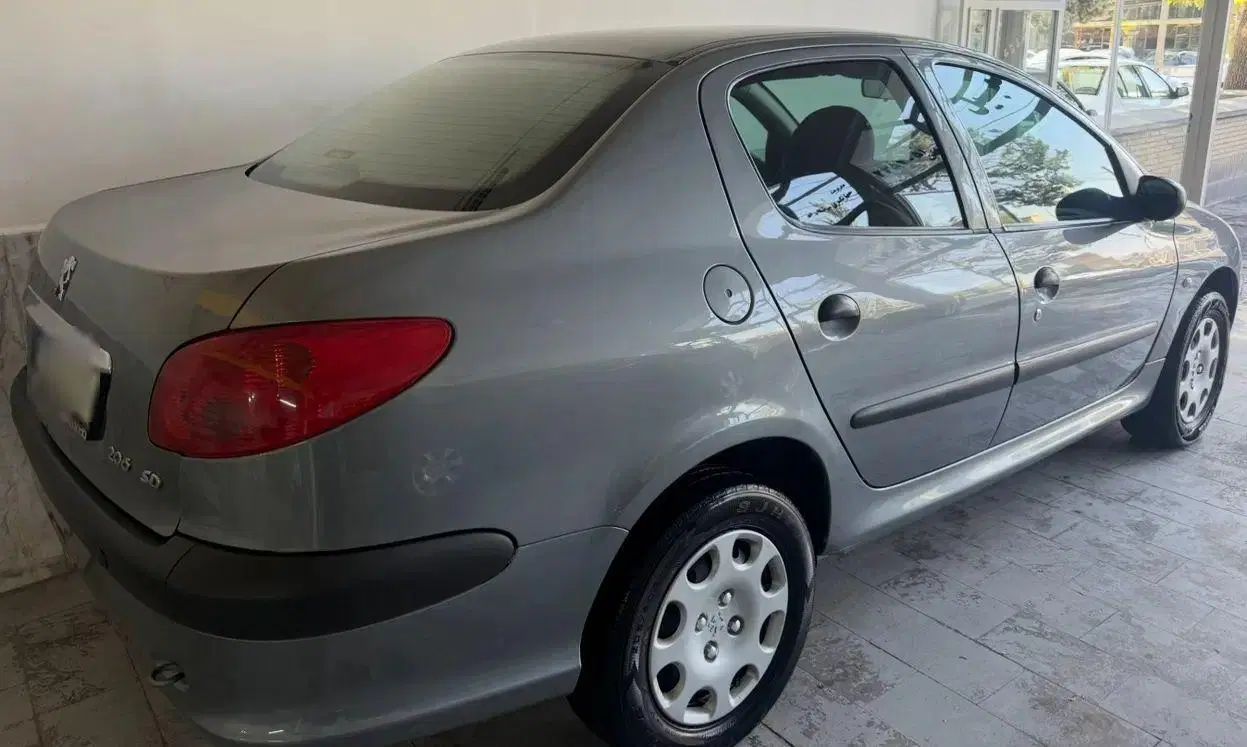 پژو ۲۰۶ صندوق دار v8 - 1397