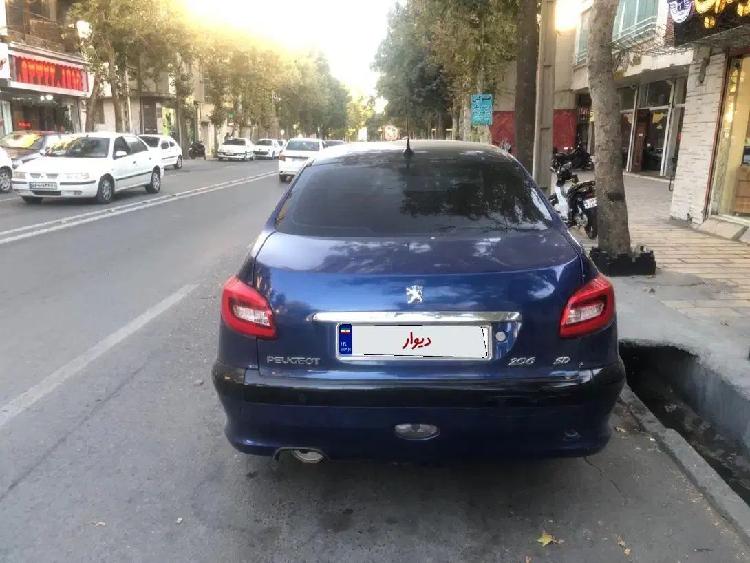 پژو ۲۰۶ صندوق دار v8 - 1389