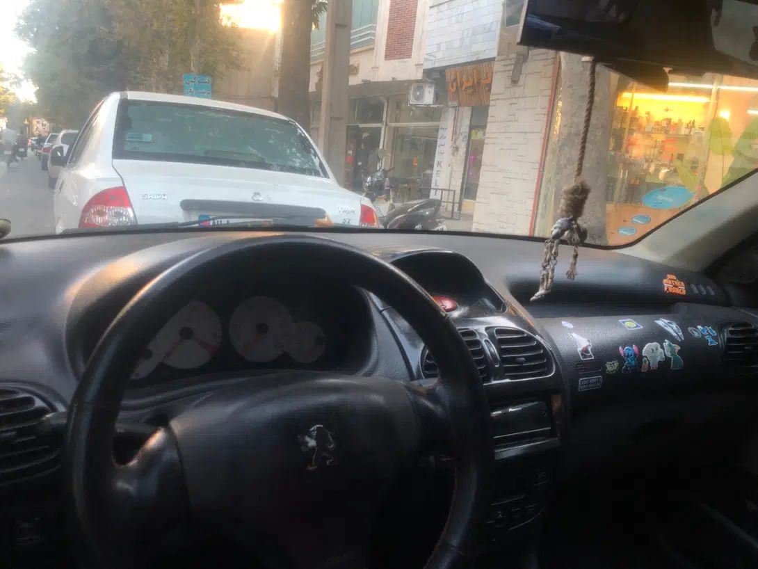 پژو ۲۰۶ صندوق دار v8 - 1389