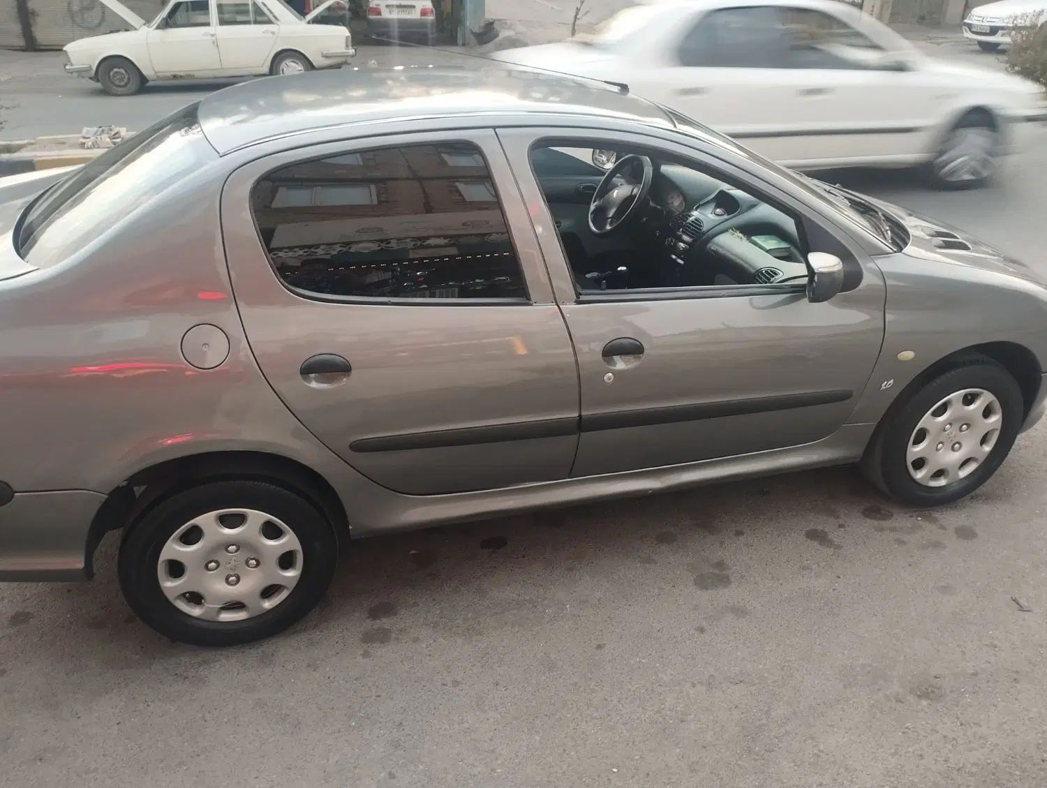 پژو ۲۰۶ صندوق دار v8 - 1386