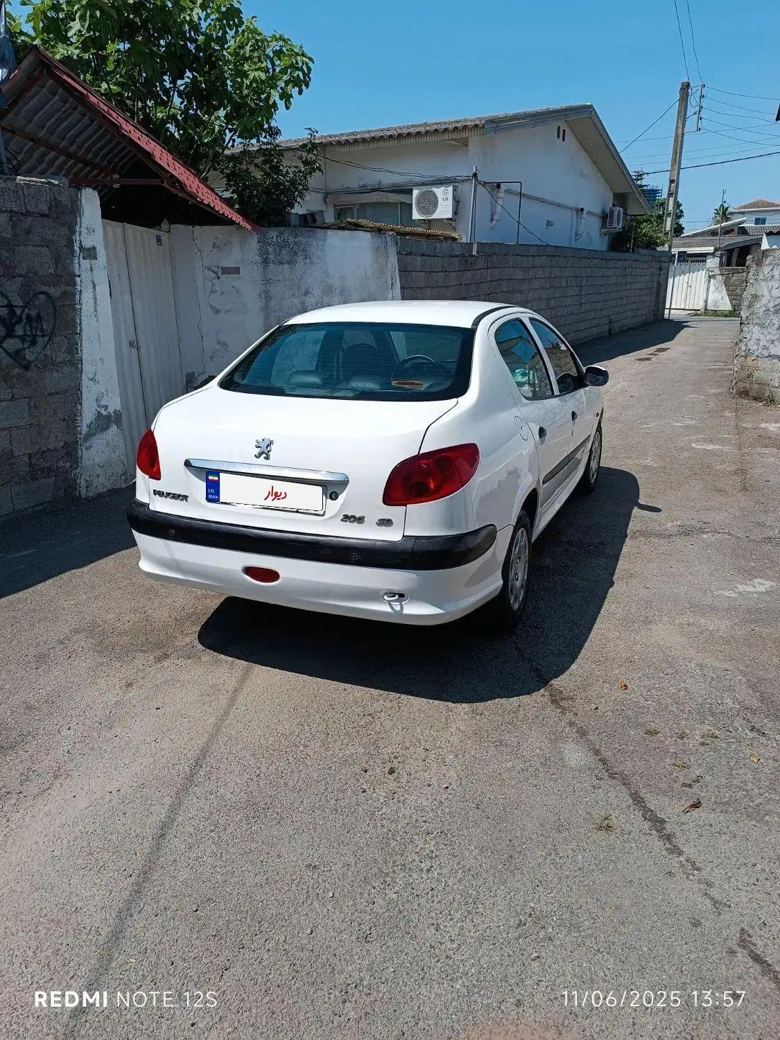 پژو ۲۰۶ صندوق دار v8 - 1393