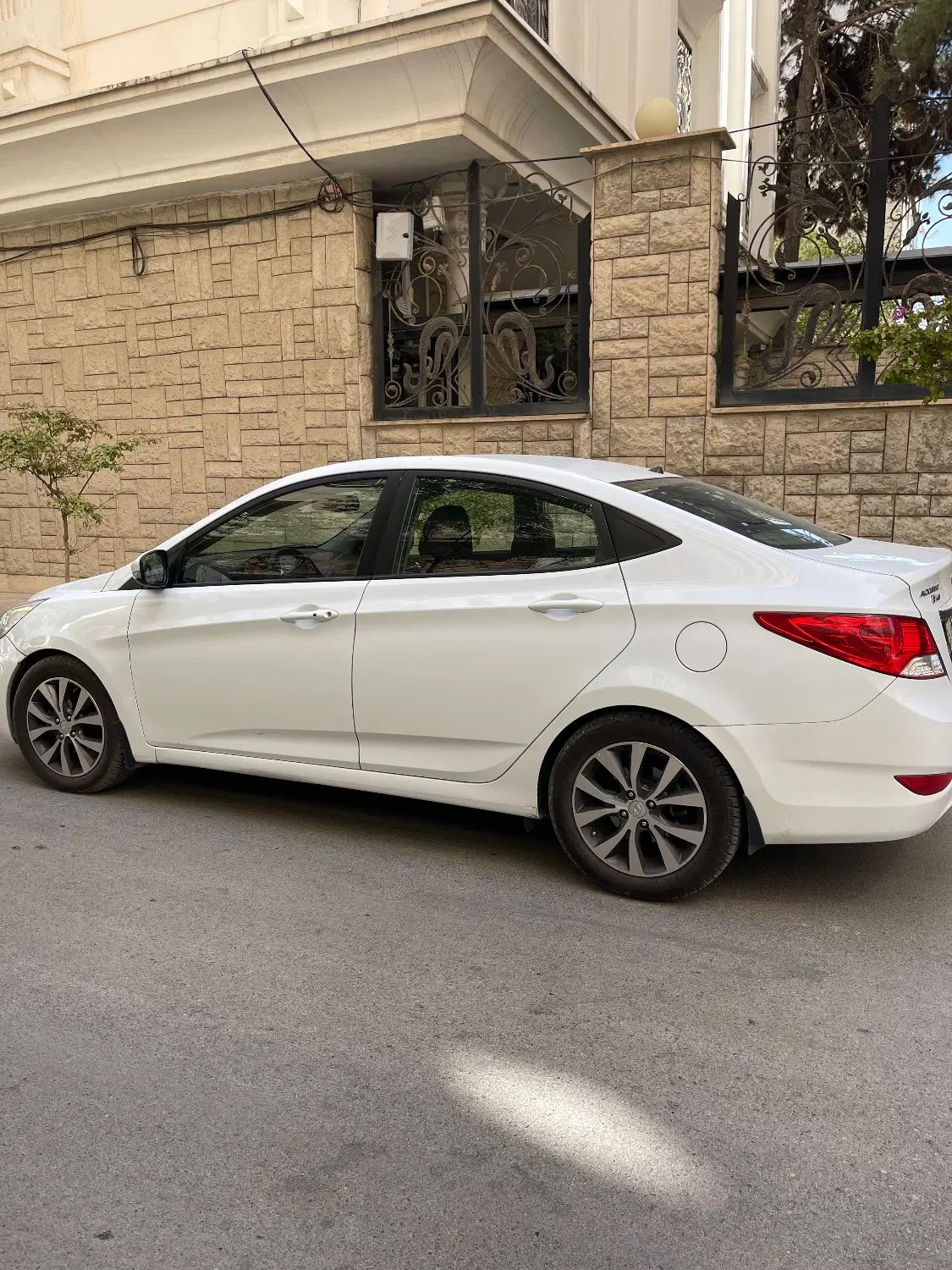 هیوندای اکسنت 1.6 لیتر بلو - 2014