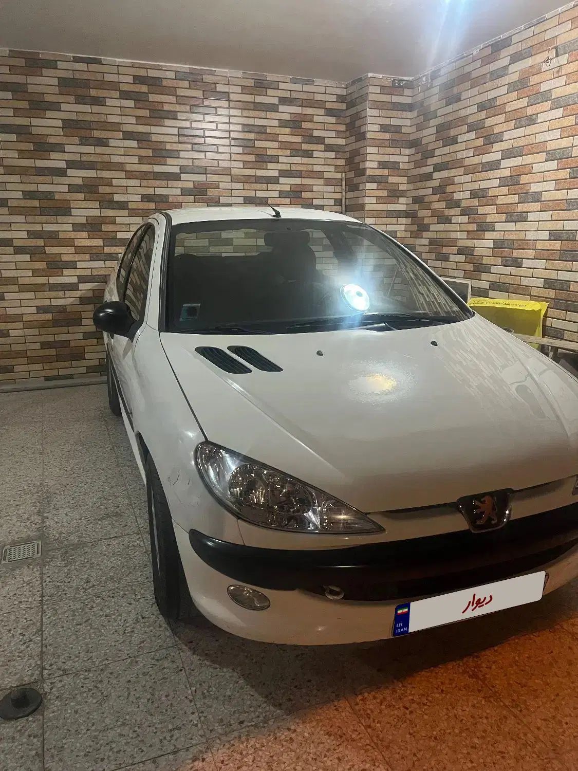 پژو ۲۰۶ صندوق دار v20 - 1389