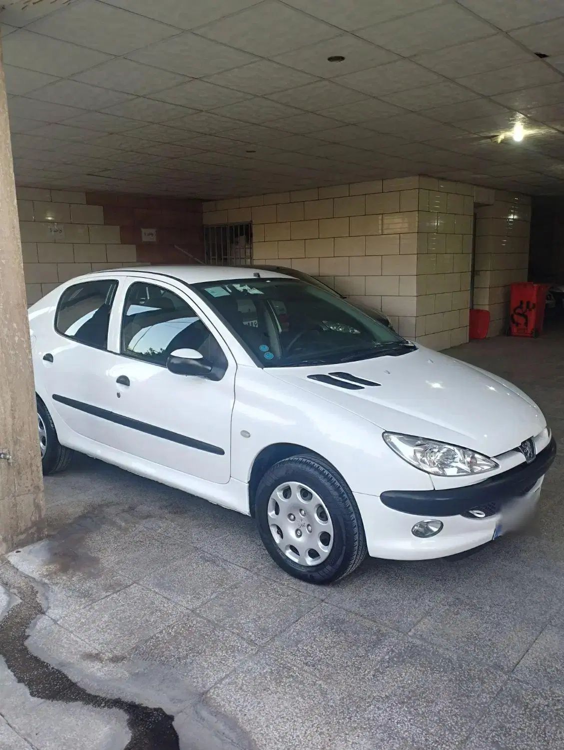 پژو ۲۰۶ صندوق دار v8 - 1396