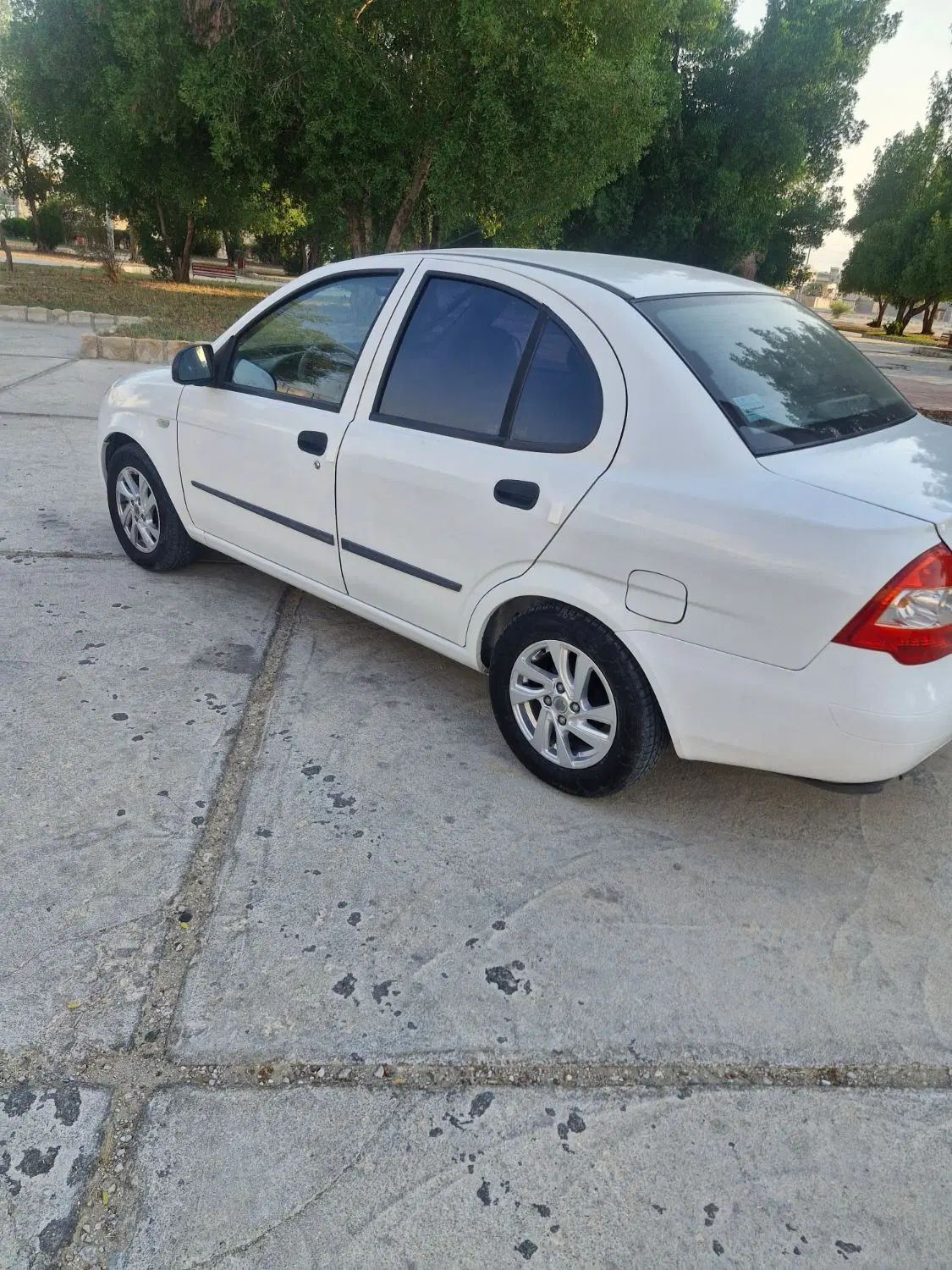 تیبا صندوق دار SX - 1400