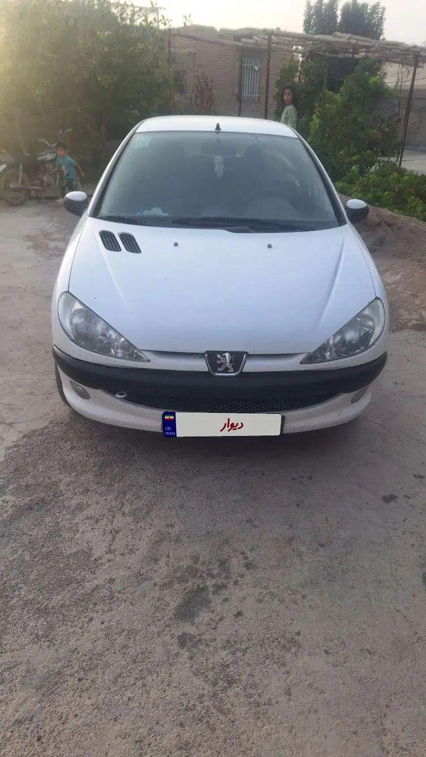 پژو ۲۰۶ صندوق دار v8 - 1398