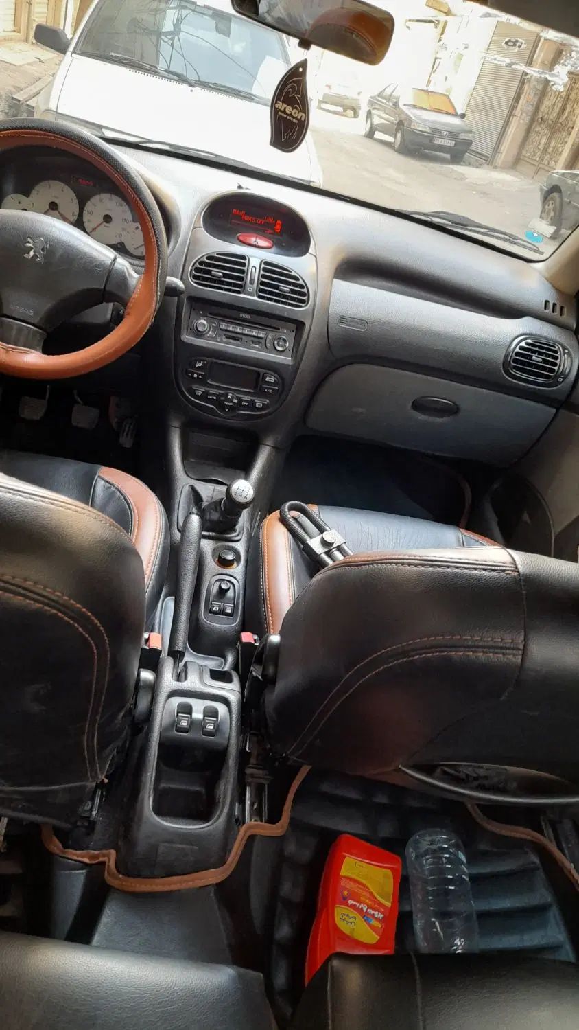 پژو ۲۰۶ صندوق دار v8 - 1393
