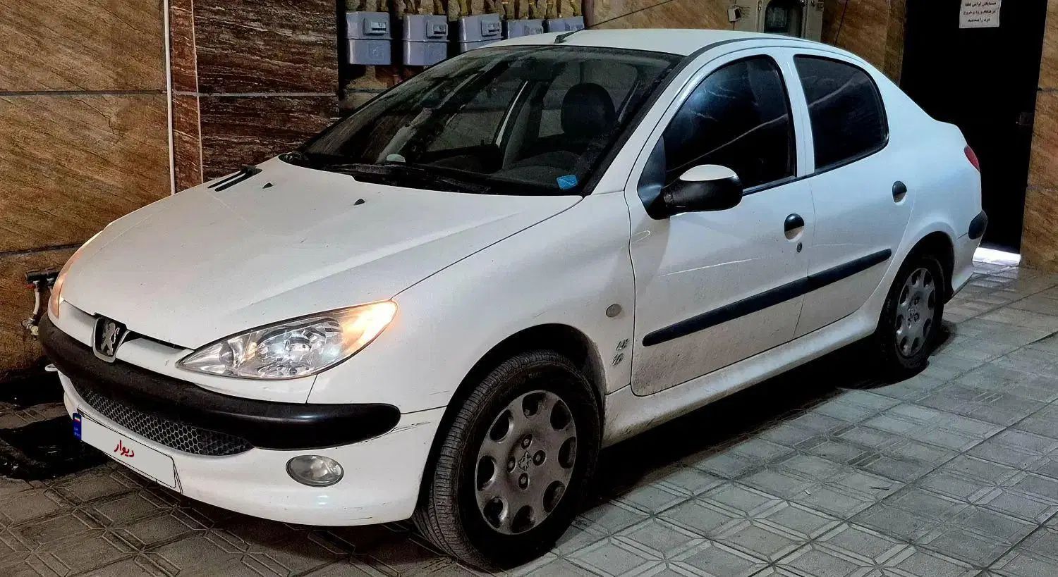 پژو ۲۰۶ صندوق دار v8 - 1398