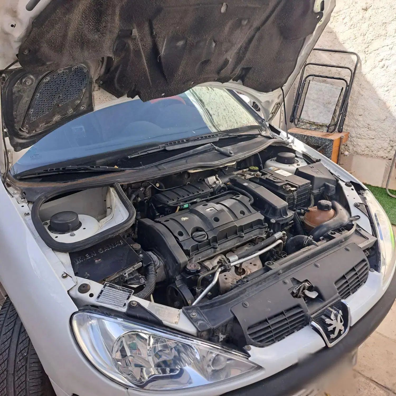 پژو ۲۰۶ صندوق دار v8 - 1391
