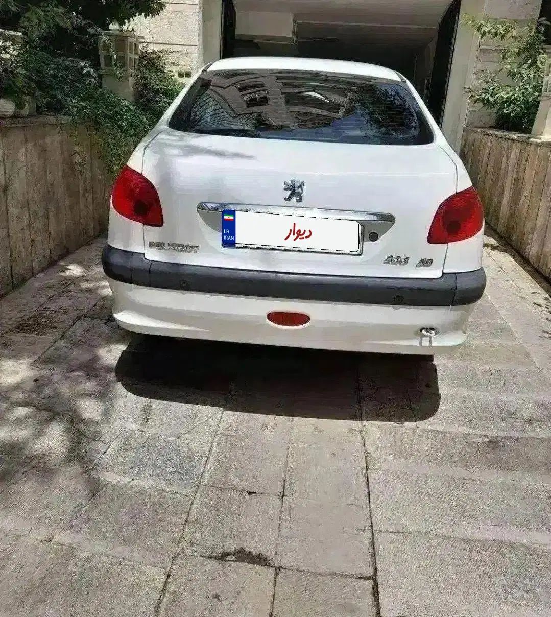 پژو ۲۰۶ صندوق دار v8 - 1391