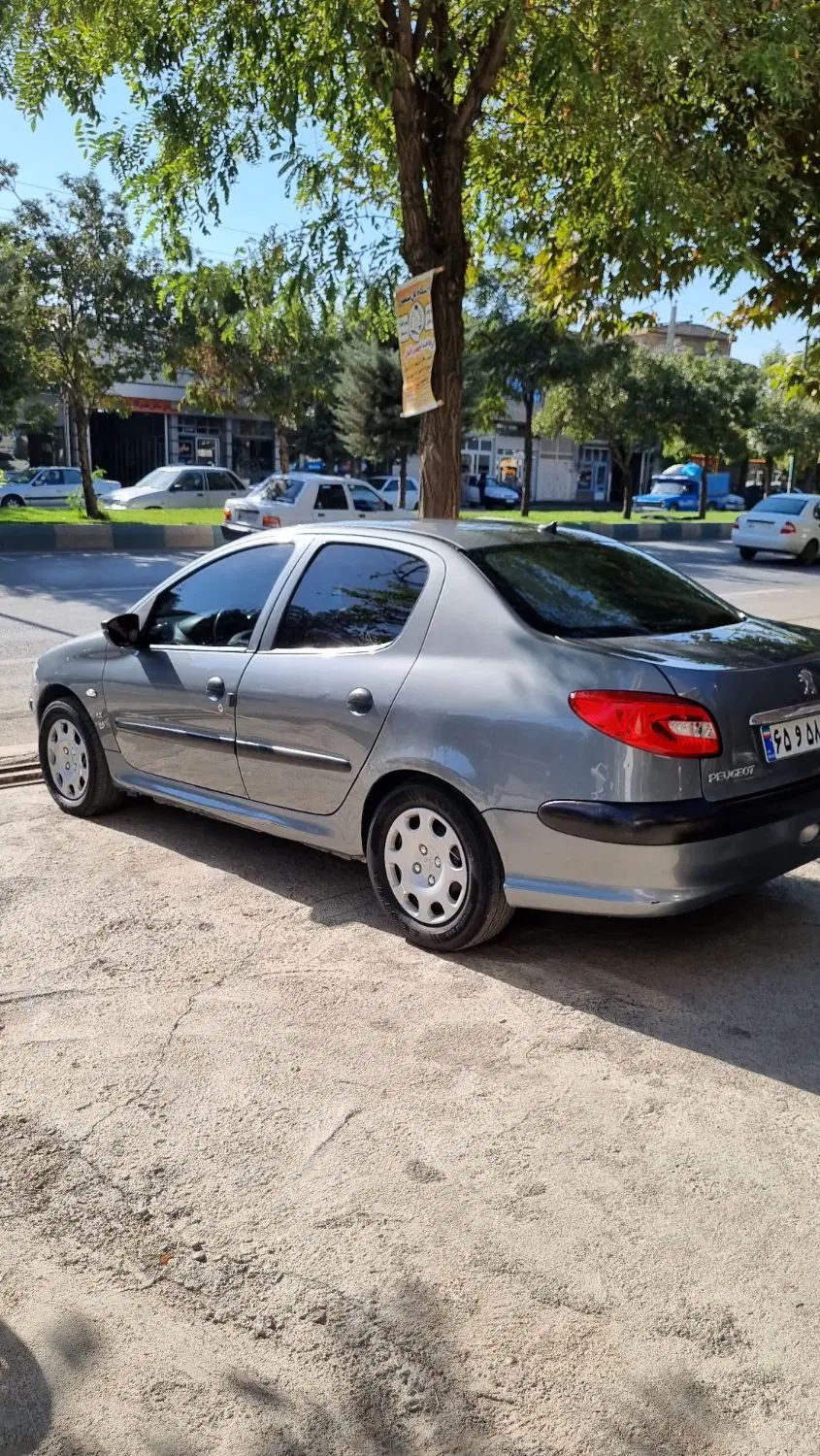 پژو ۲۰۶ صندوق دار v8 - 1386