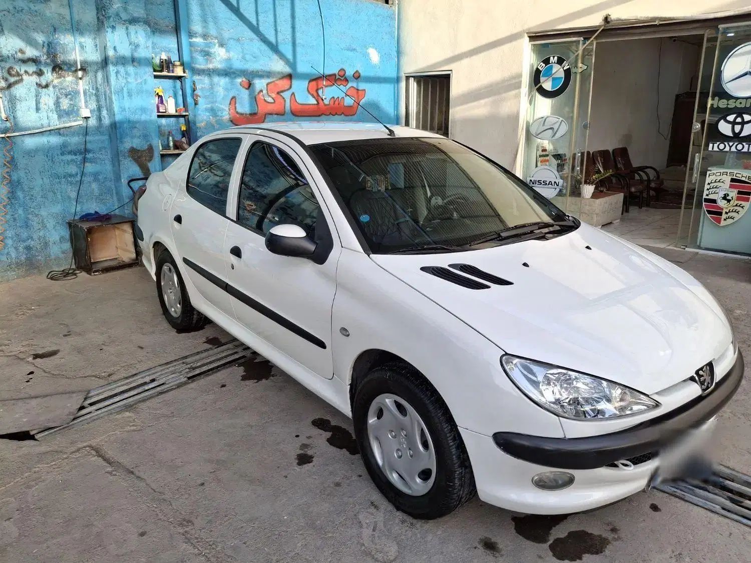 پژو ۲۰۶ صندوق دار v8 - 1397