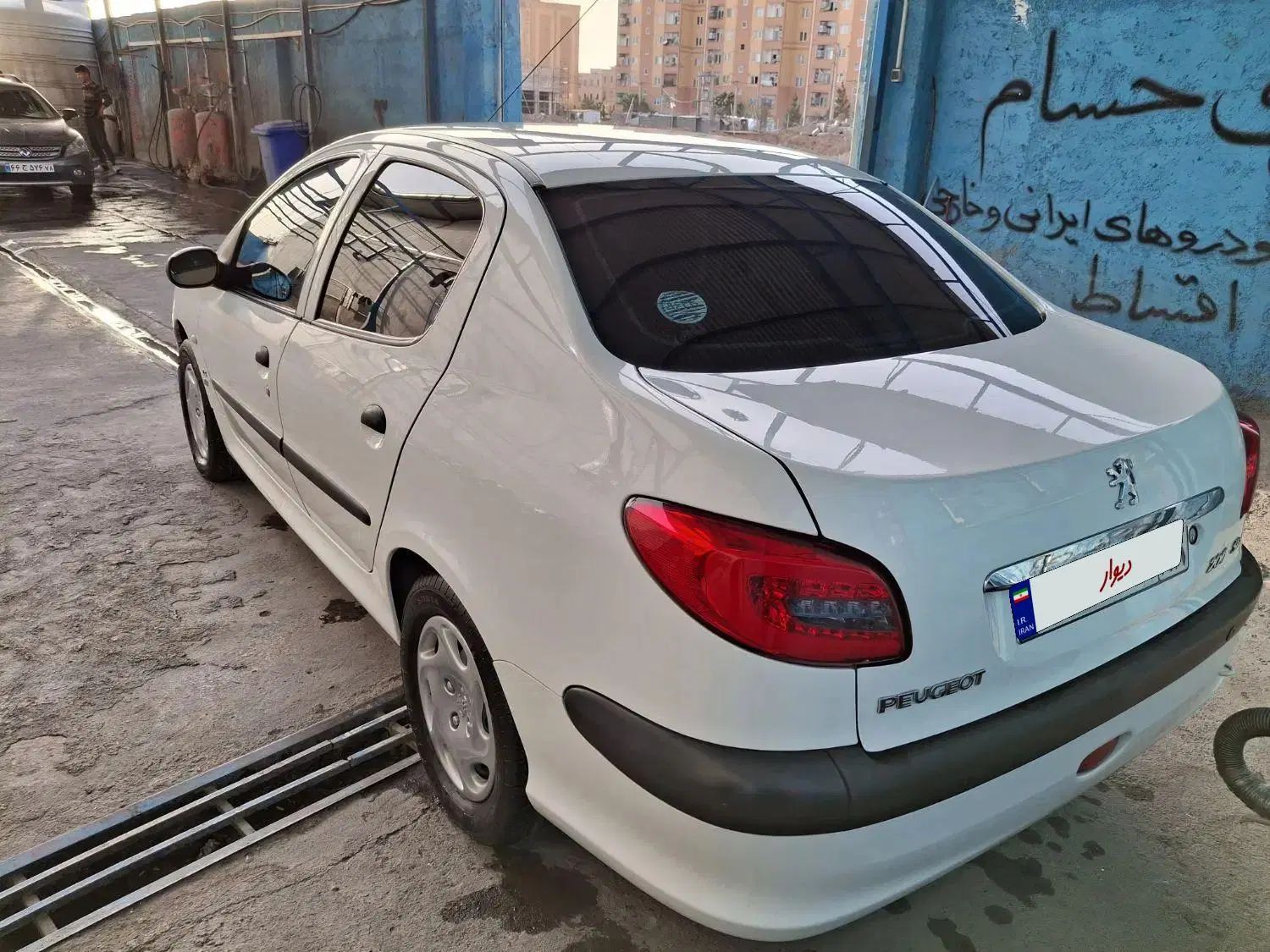 پژو ۲۰۶ صندوق دار v8 - 1397