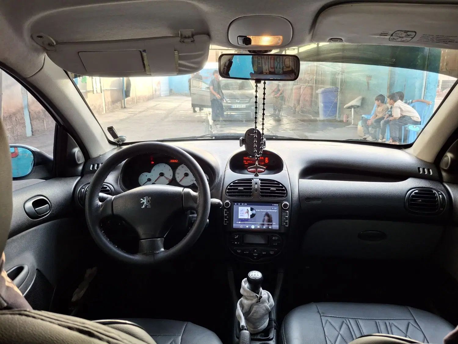 پژو ۲۰۶ صندوق دار v8 - 1397