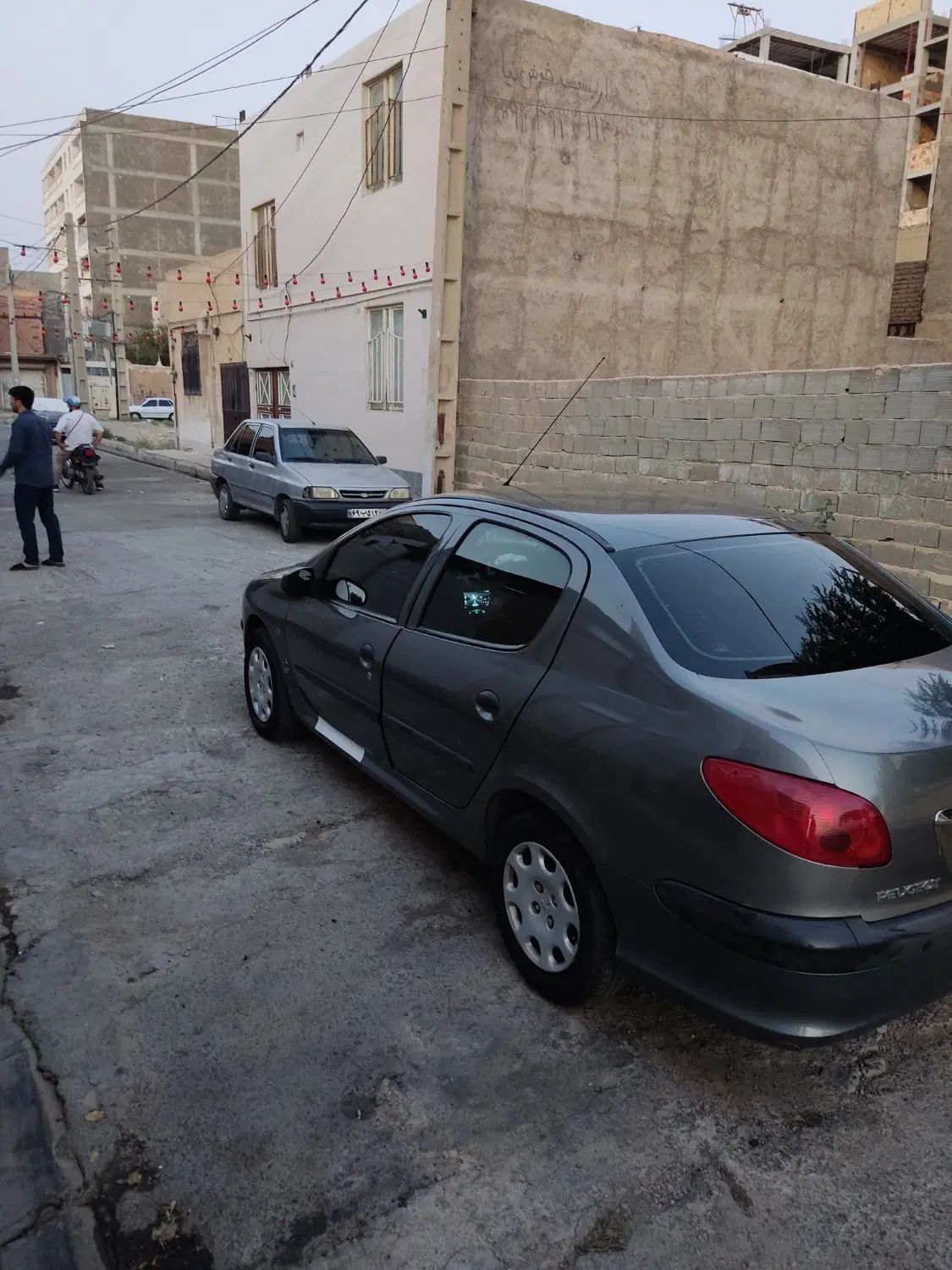 پژو ۲۰۶ صندوق دار v8 - 1394