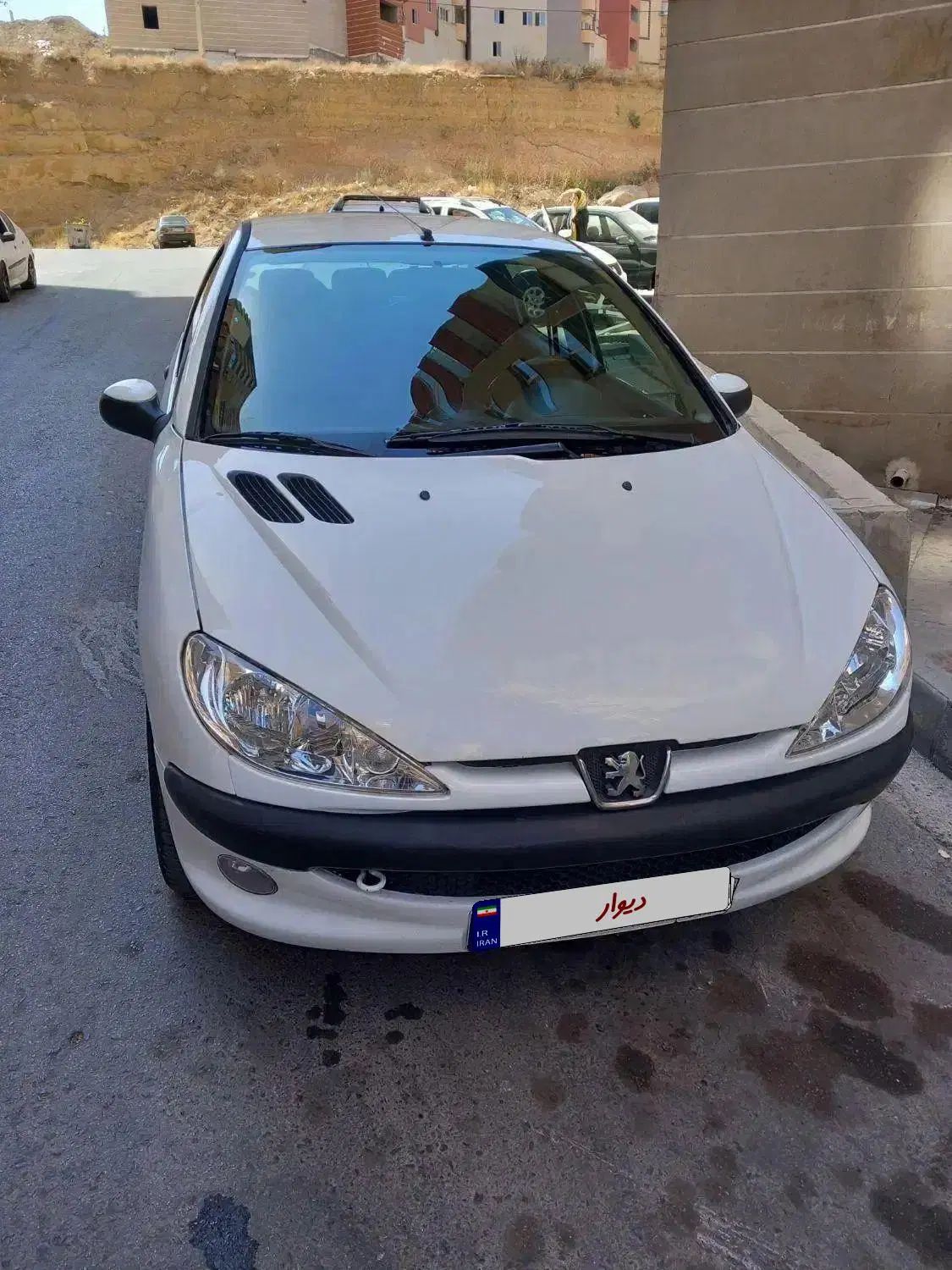پژو ۲۰۶ صندوق دار v8 - 1393