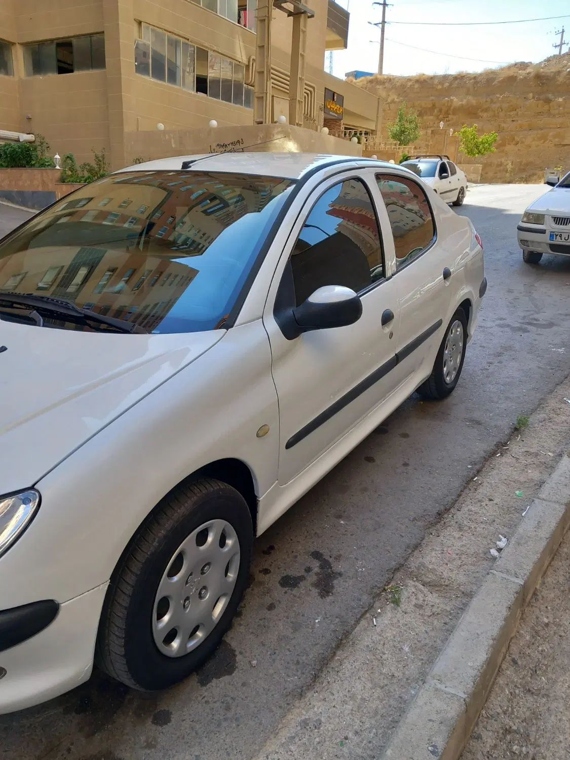 پژو ۲۰۶ صندوق دار v8 - 1393