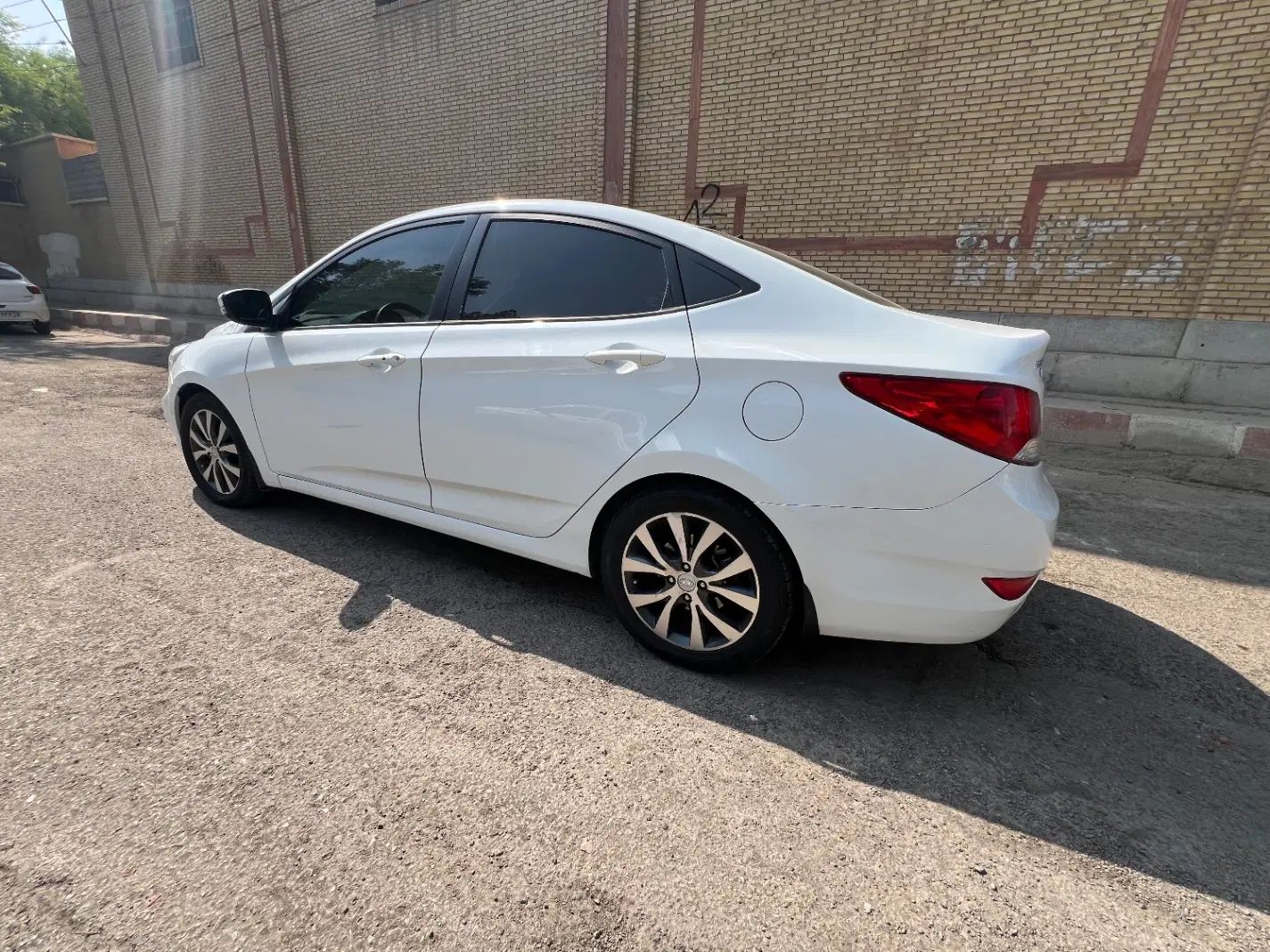 هیوندای اکسنت 1.6 لیتر بلو - 2015