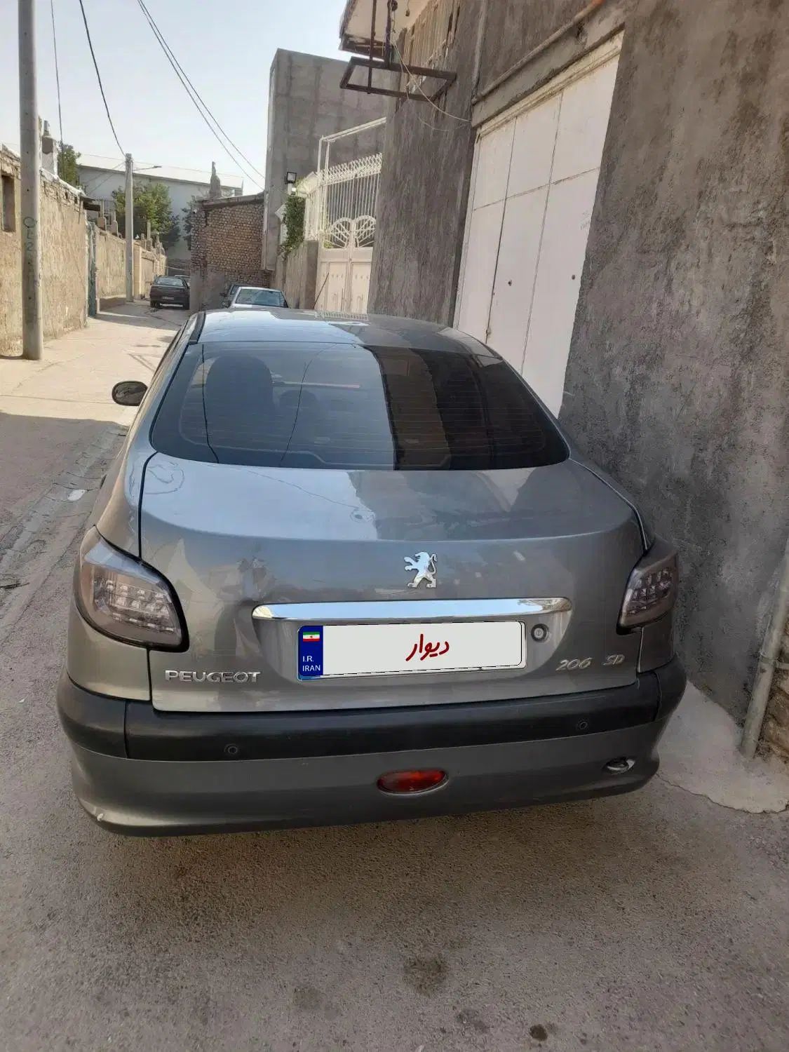 پژو ۲۰۶ صندوق دار v8 - 1393