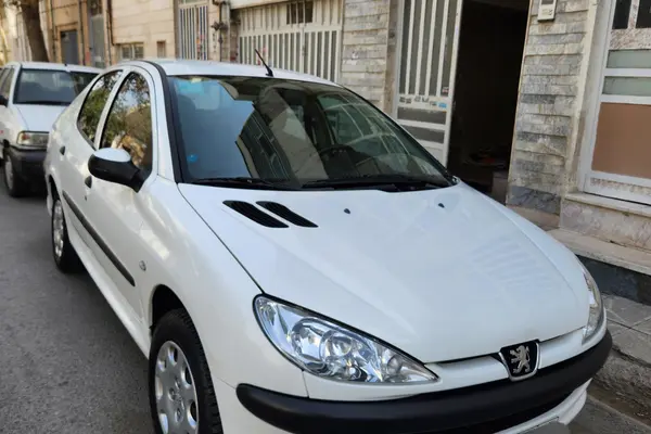 پژو ۲۰۶ صندوق دار v8 - 1396
