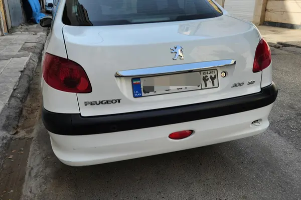 پژو ۲۰۶ صندوق دار v8 - 1396