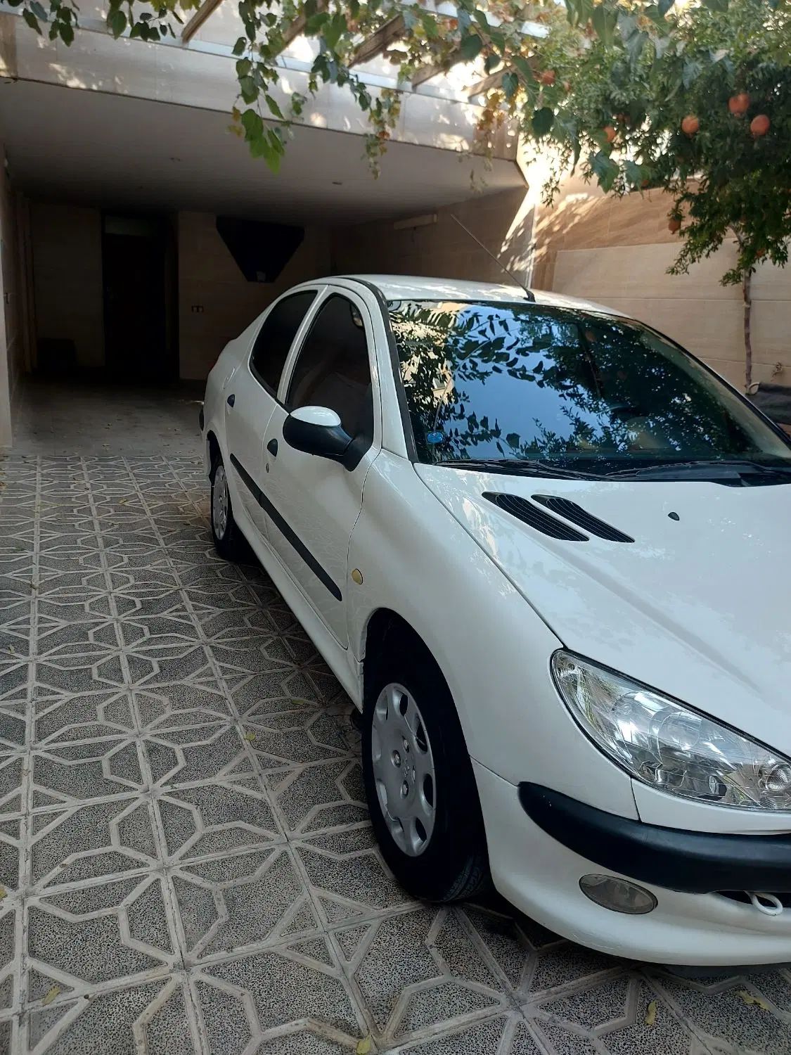پژو ۲۰۶ صندوق دار v8 - 1393