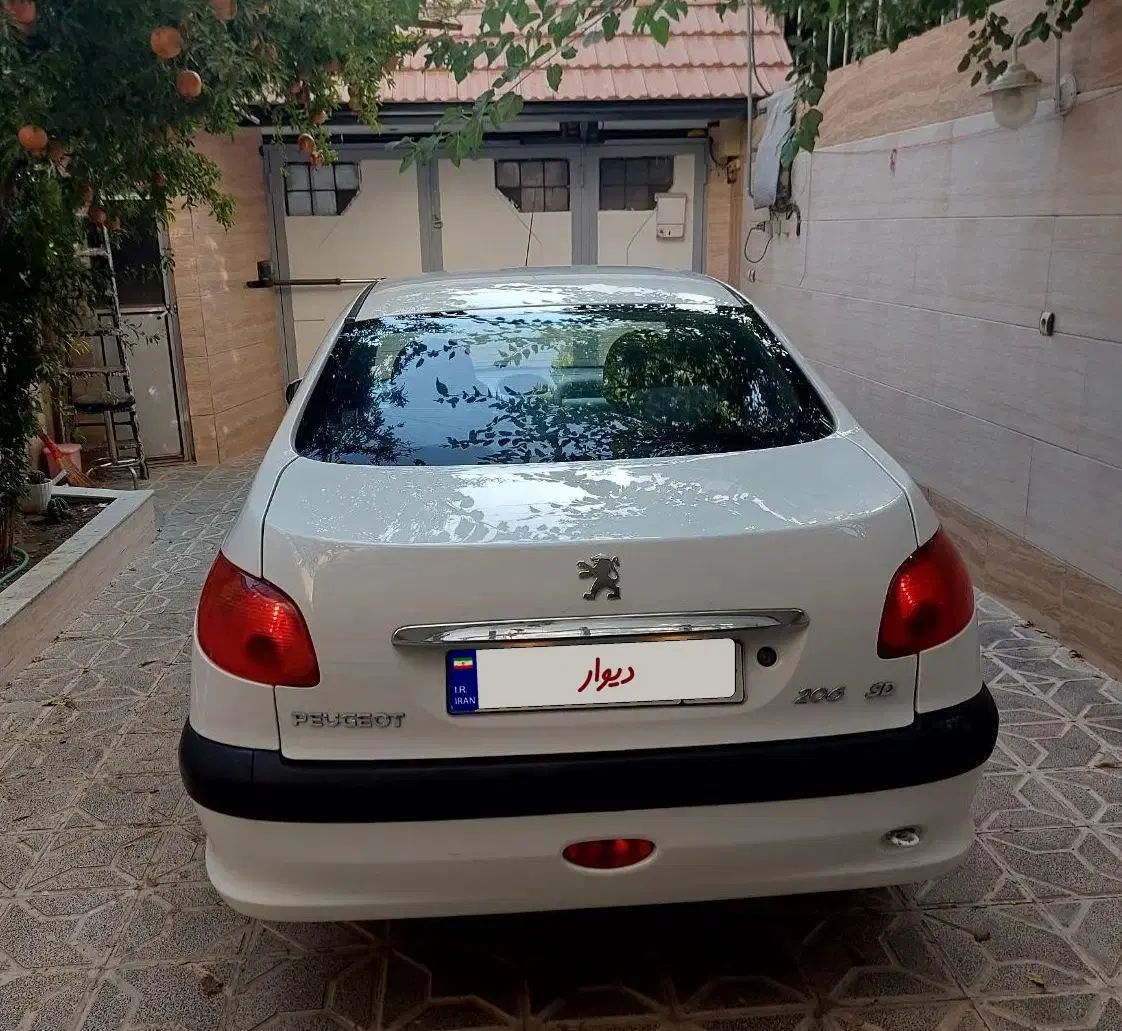 پژو ۲۰۶ صندوق دار v8 - 1393