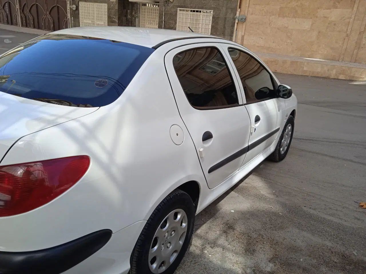 پژو ۲۰۶ صندوق دار v20 - 1389