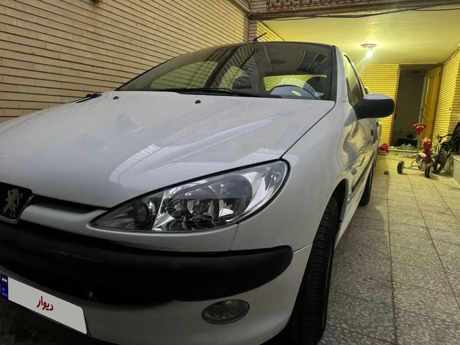 پژو ۲۰۶ صندوق دار v8 - 1396