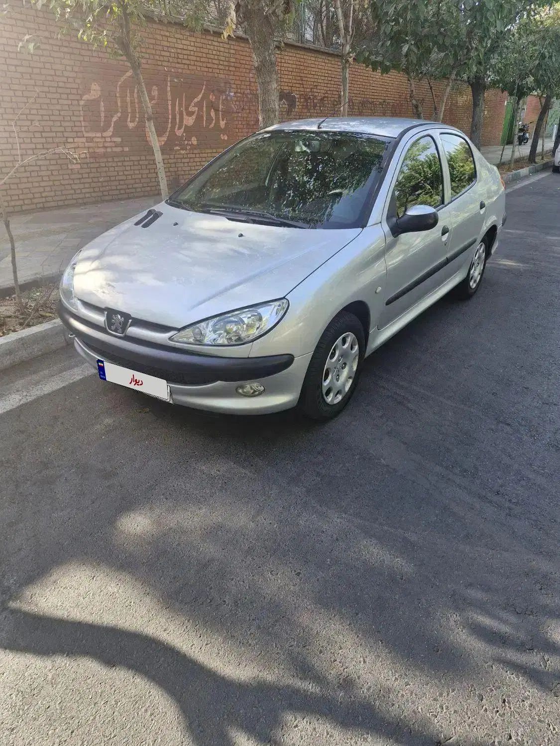 پژو ۲۰۶ صندوق دار v8 - 1394